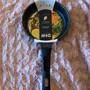 D & W 8"  Black Speckled Skillet